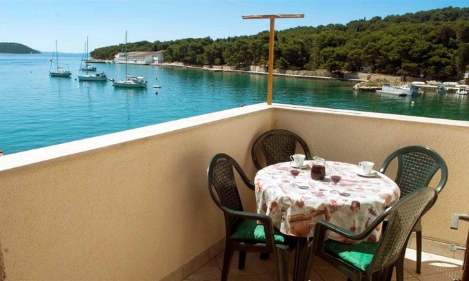 Prvic Luka Apartment | 35 m² Apartment ∙ 1 bedroom ∙ 3 guests