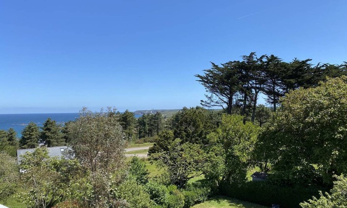Pleherel-Plage-Vieux-Bourg Apartment | 353 - T2 Lumineux Avec vue Imprenable sur le Cap Fréhel et L'anse du Croc