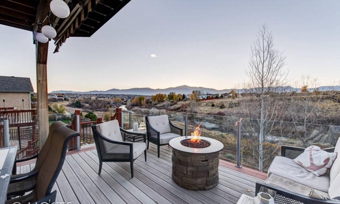 Northeast Colorado Springs House | 372 m² House ∙ 5 bedrooms ∙ 10 guests