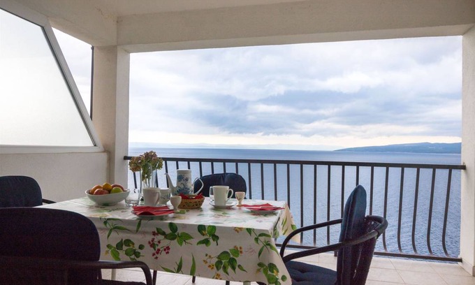 Bratus Apartment | 38 m² Apartment ∙ 1 bedroom ∙ 4 guests