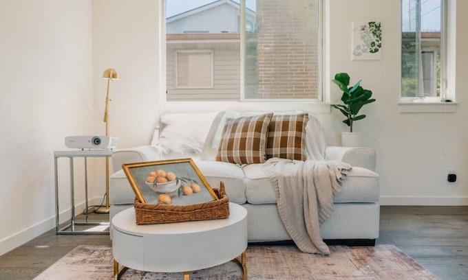 Lawton Park House | 3b3b Beautiful House/1 min to Discovery Park