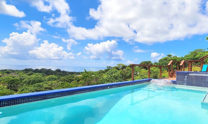 Diamond Rock House | 3bd 2 bth House. POOL! HOTTUB! Breathtaking Ocean Views! 2-min drive to beach!