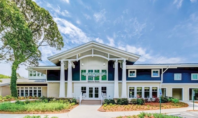 Sea Scape Condo | 3BR/2.5BA - Largest Outdoor Pool in OBX, Indoor Water Park!