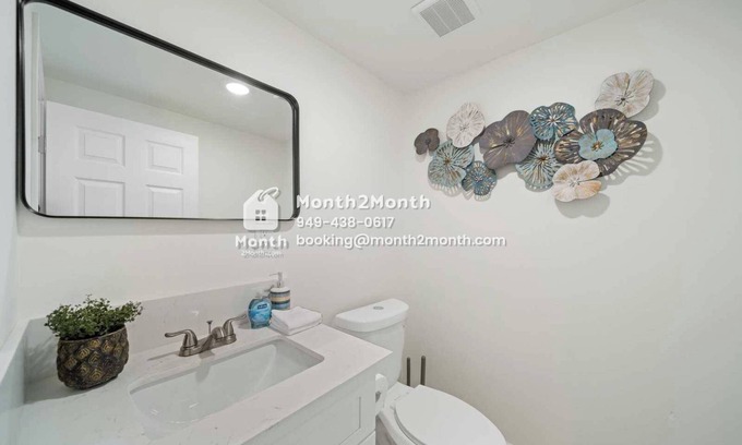 Pomona House | 3BR Home in Lewis St|Garage Access|Pet Friendly |Monthly Stays #42390