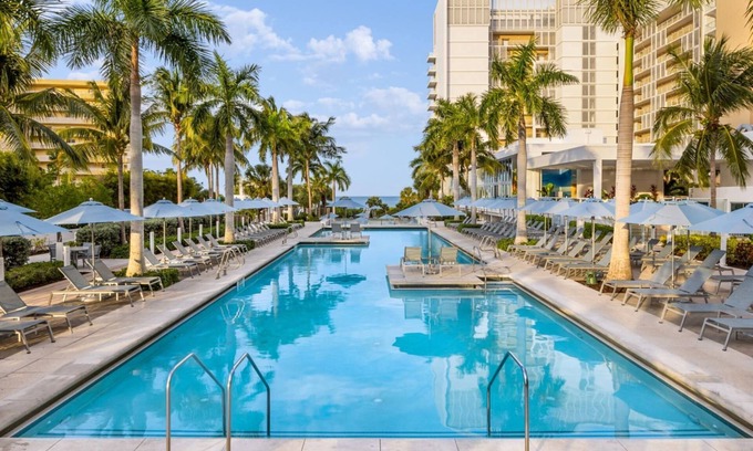 Marco Island Condo | 3BR Poolside! Marriott Crystal Shores Resort - Luxurious Condo - Beachfront Resort