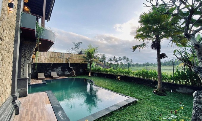 Melayang Villa | 3BR Villa with Pool Overlooking Rice Paddies