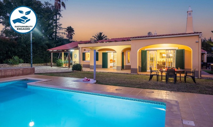 Albufeira Villa | 3BR w/Jacuzzi, BBQ & Heatable Private Pool