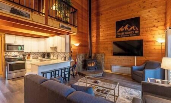 Snowshoe House | 3br2ba Powder Monkey ski inout - Pet Friendly