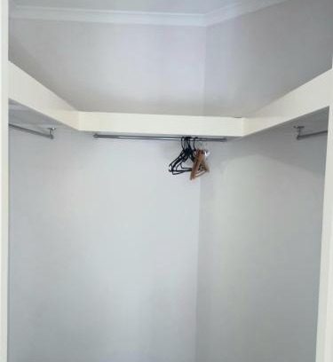 Runcorn House | 3mins walk to shopping centre&city bus, airport