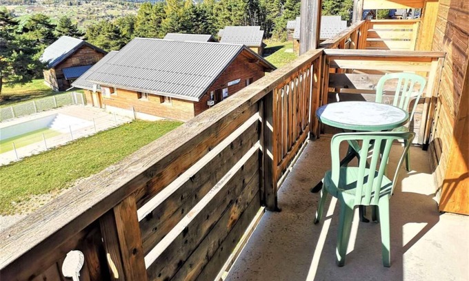 La Joue du Loup Apartment | 3rd floor, balcony, parking, tv, ski locker, 36m², La Joue du Loup
