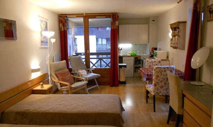 Brides-les-Bains Apartment | 3rd floor, balcony, parking, tv, ski locker, 28m², Brides Les Bains