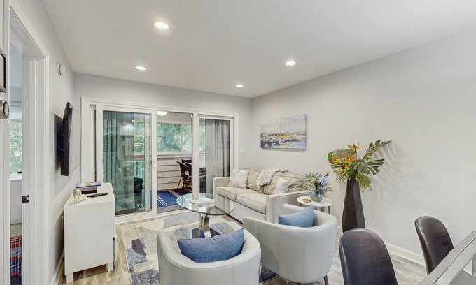 Palmetto Dunes Condo | 3rd Floor Oceanview Condo w/pool and hot tub, steps from the beach