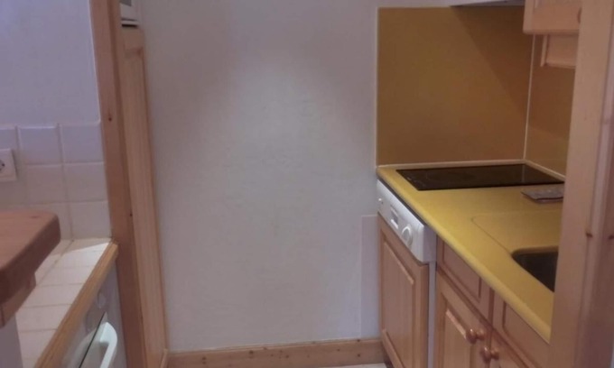 Meribel Apartment | 3rd floor, terrace, tv, ski locker, 45m², Méribel
