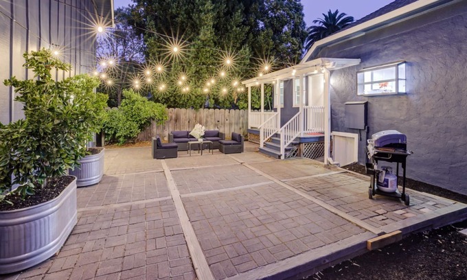 Santa Rosa House | 4 BD/3 BA WINE COUNTRY HOME | MINS FROM DOWNTOWN SANTA ROSA