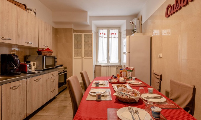 Esquilino Apartment | 4-Bdr Apt among Colosseum&Termini 10-people