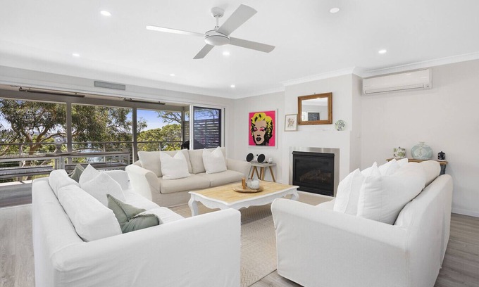 Bundeena House | 4 bed beautiful Ocean View Retreat