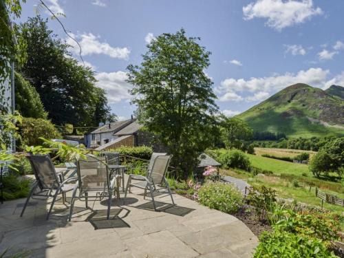 Newlands Valley House | 4 Bed in Newlands Valley SZ204