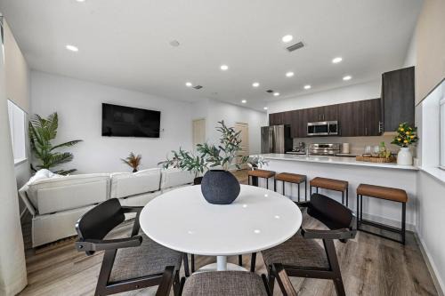 Riviera Beach House | 4-bed Wpb Home Near 95, Airport, Dt & Beaches