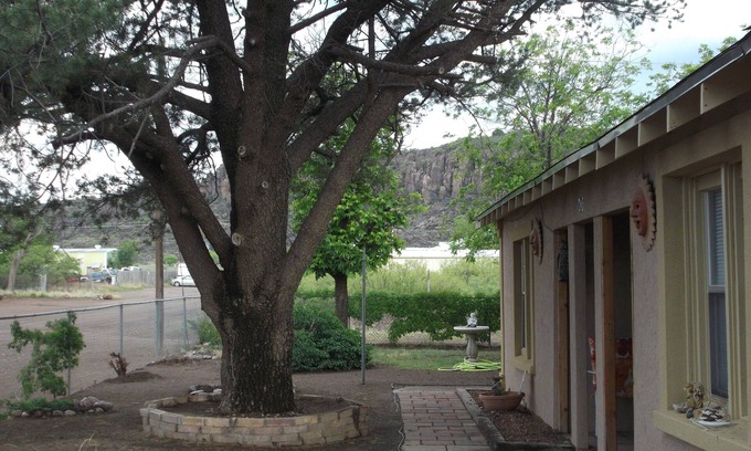 Fort Davis House | 4 Bedroom, 2 bath 3-Blocks from Fort & walking distance to Downtown