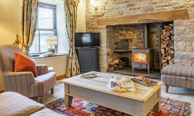 Brecon Cottage | 4 bedroom accommodation in Upper Chapel