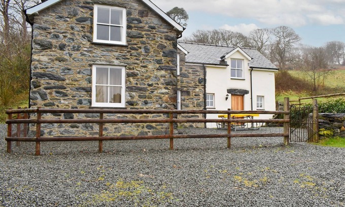 Talsarnau Cottage | 4 bedroom accommodation in Talsarnau