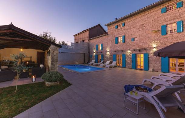Kringa House | 4 bedroom accommodation in Kringa