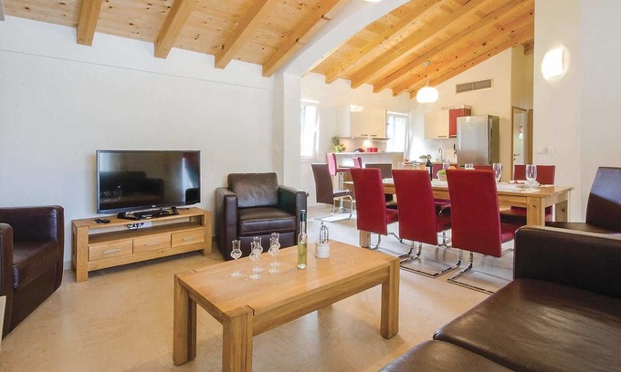 Rezanci Villa | 4 bedroom accommodation in Svetvincenat