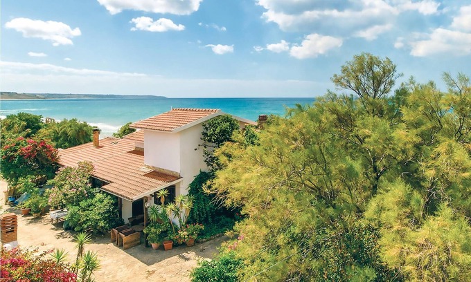 Contrada Cipollazzo House | 4 bedroom accommodation in Menfi AG