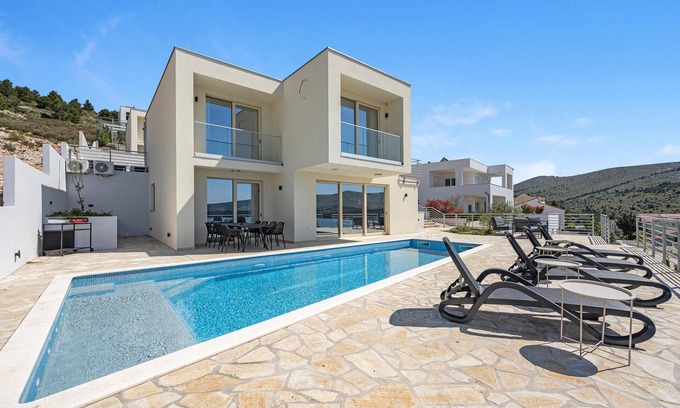 Zaboric House | 4 bedroom amazing home in Zaboric