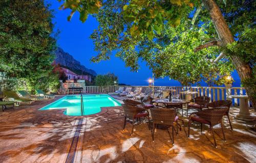 Jesenice House | 4 Bedroom Amazing Home In Jesenice