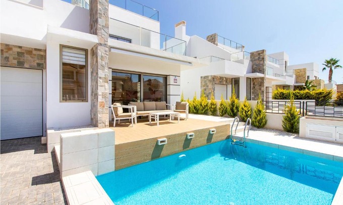 Los Alcazares House | 4 Bedroom Awesome Home In Los Alcázares