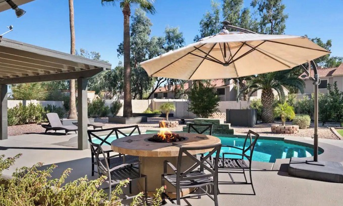 Chandler House | 4 Bedroom Chandler Desert Paradise, Pool, Hot-tub, Large Open Patio