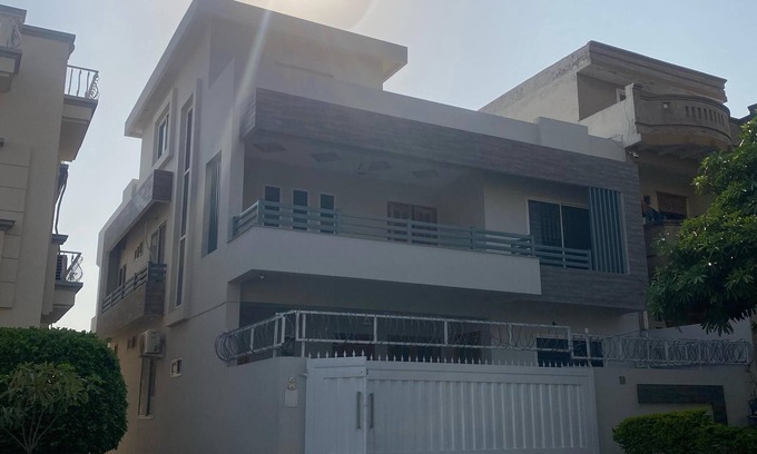 Islamabad Hotel | 4-bedroom hotel in brilliant Islamabad with WiFi,AC,Parking etc Enjoy your stay