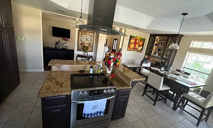 McAllen House | 4-bedroom house in charming McAllen with WiFi, AC. Book now