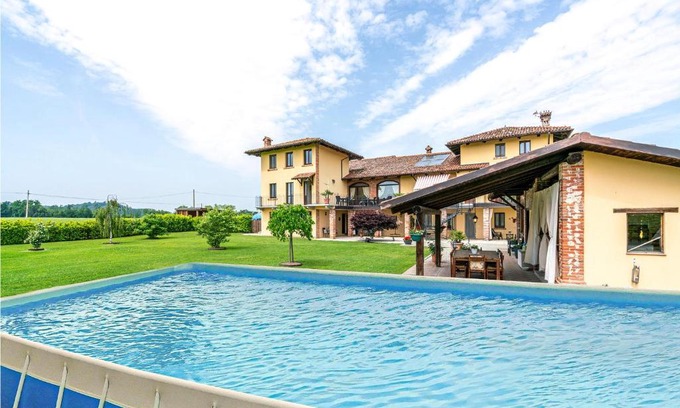 Lequio Tanaro House | 4 Bedroom Lovely Home In Lequio Tanaro