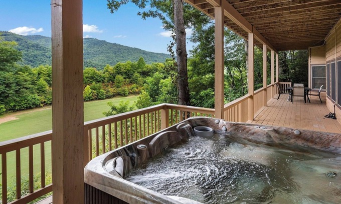 Whittier House | 4-Bedroom Mountain House w/Golf Course View, Hot Tub, Pool Table, & Foosball!