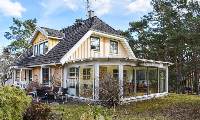 Aspet House | 4 bedroom nice home in åhus