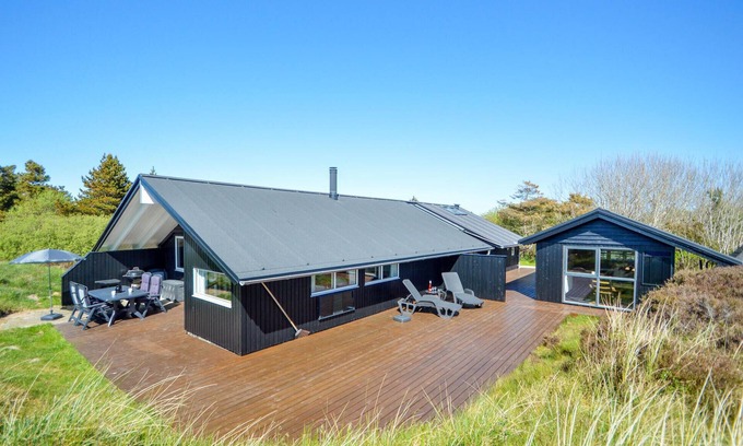 Romo House | 4 bedroom pet friendly home in Rømø