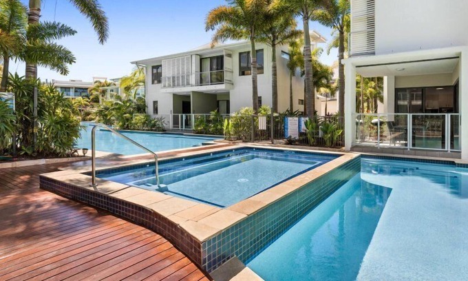 Marcoola Apartment | 4 Bedroom Poolside Villa