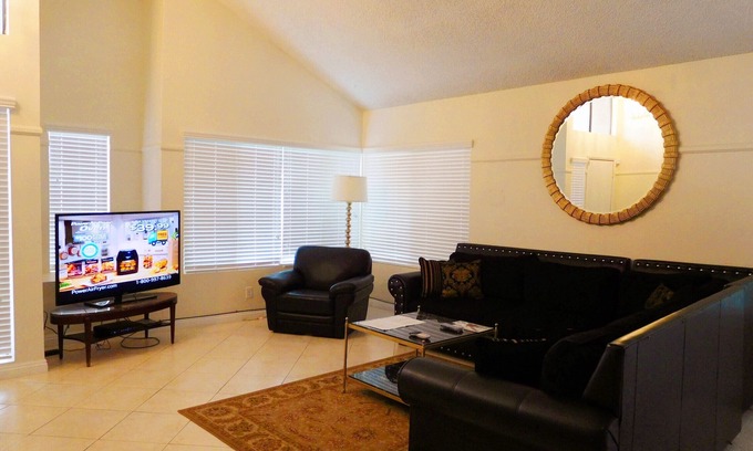 Spring Valley House | 4 Bedroom V Home Close to Strip