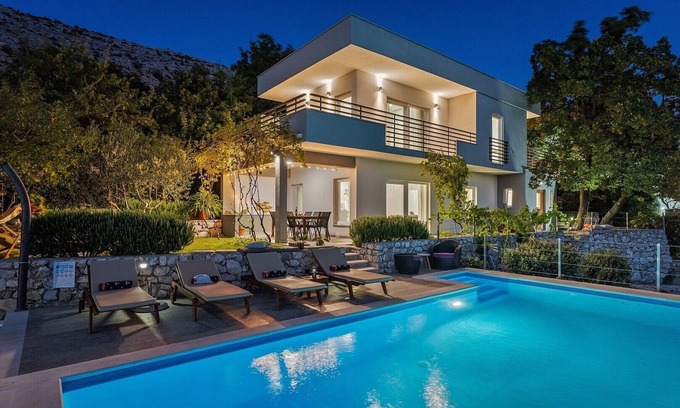 Gornje Sitno Villa | 4 bedrooms, 4 bathrooms, heated 33 sqm Swimming pool, Softub Whirpool, Playground, distant sea views and spectacular sunsets above town Split