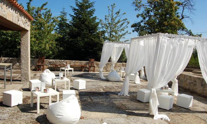 Guarda House | 4 bedrooms house with shared pool garden and wifi at Vila Fernando