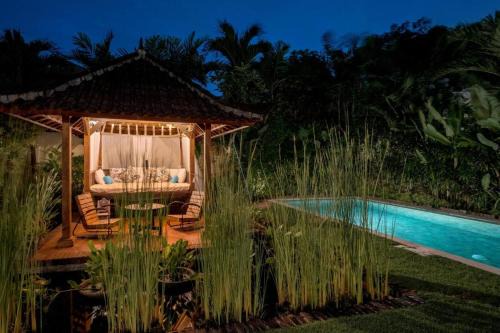 Padonan Villa | 4 BR Brown Horses Private Pool Villa CYN