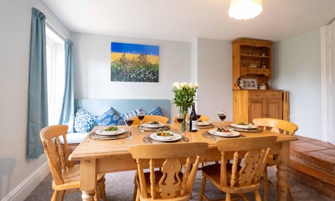 Aldeburgh House | 4 Crespigny House - Aldeburgh Coastal Cottages