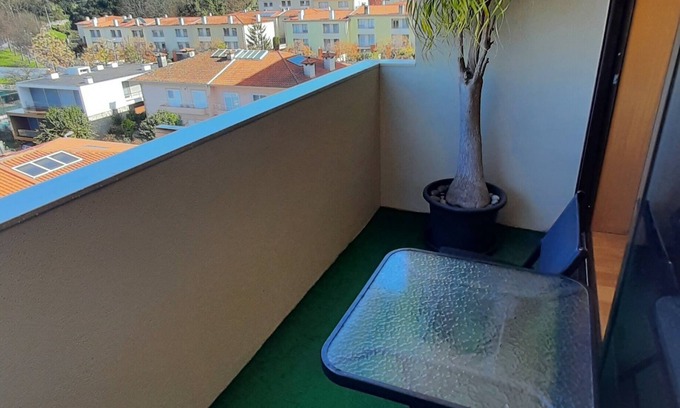 Portela Apartment | 4 Large Rooms and big Beds With a View to Nature Braga