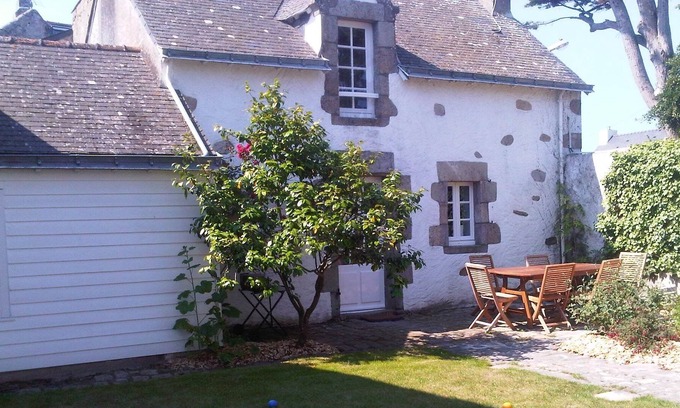 Batz-sur-Mer House | 4* listed property full of character between Croisic and La Baule (2 bdrms)
