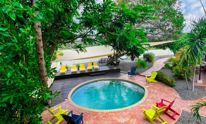 Washington Apartment | 4 Min Drive To The Nr.2 Worlds Best Beach! Family-size Apartment with Pool & BBQ