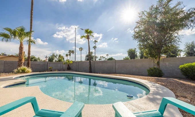 Trails North House | 4-min to Kierland- Heated Pool & Outdoor Dining, Scottsdale Gem