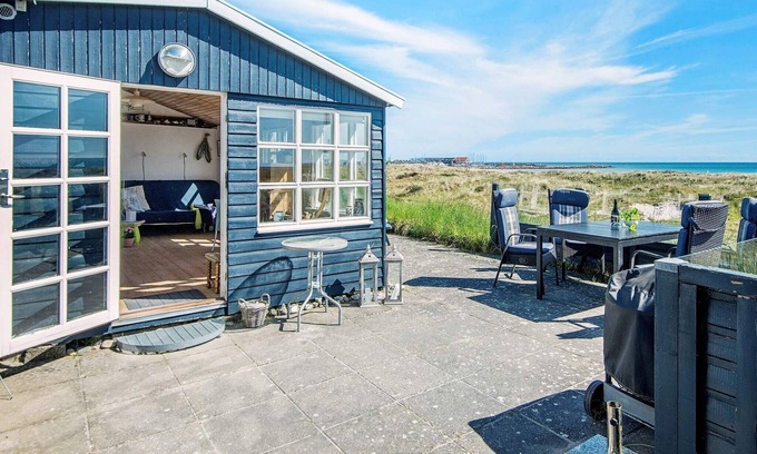 Grena Strand House | 4 person holiday home in Grenaa