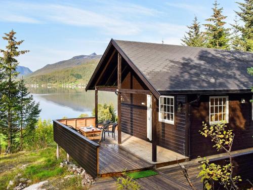 Botnhamn House | 4 person holiday home in Botnhamn